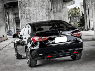 Luxgen  5 Sedan 2013年 | TCBU優質車商認證聯盟