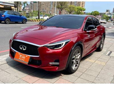 Infiniti Q30