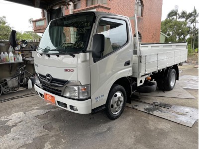 Hino 300