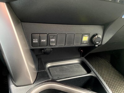 Toyota  RAV4 2015年 | TCBU優質車商認證聯盟