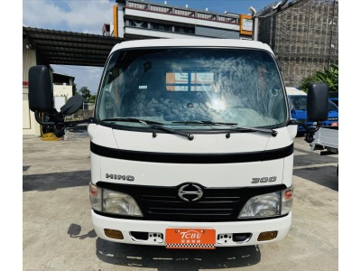 Hino 300