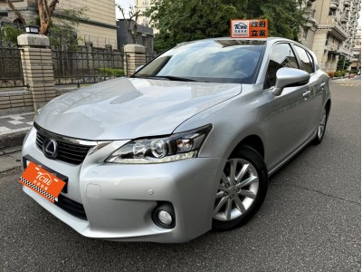 Lexus CT200H