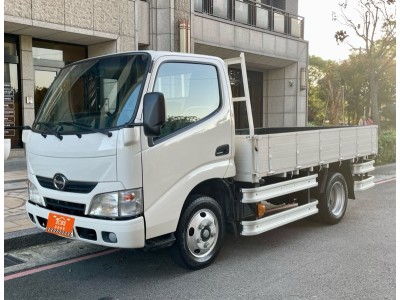 Hino 300