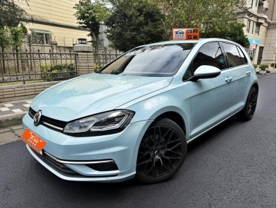 Volkswagen 福斯 Golf