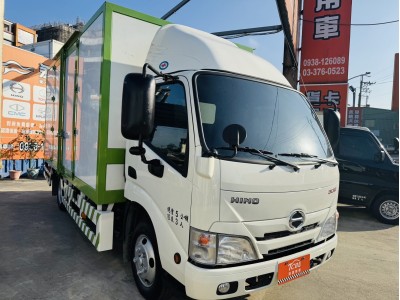 Hino 300