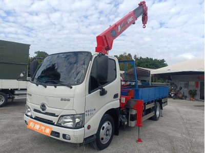 Hino 300