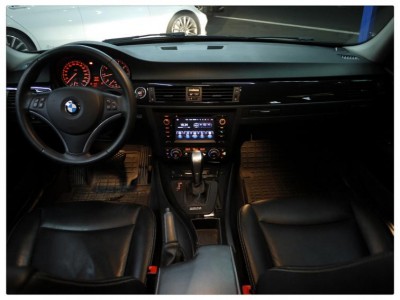 BMW/ 寶馬  3 SERIES  320i 2010年 | TCBU優質車商認證聯盟