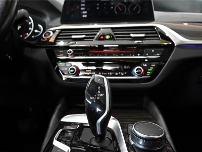 BMW/ 寶馬  5 SERIES  530i 2017年 | TCBU優質車商認證聯盟