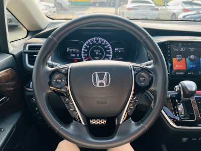 Honda  Odyssey 2016年 | TCBU優質車商認證聯盟