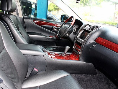 Lexus  LS 2009年 | TCBU優質車商認證聯盟
