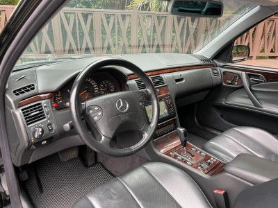 Mercedes-Benz/賓士  E-CLASS  E240 2001年 | TCBU優質車商認證聯盟