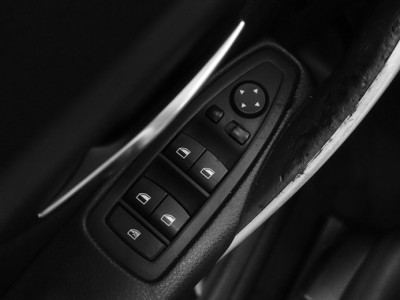 BMW/ 寶馬  3 SERIES  318d 2013年 | TCBU優質車商認證聯盟