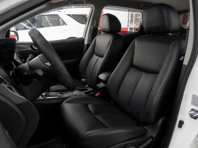 Nissan  Tiida 2015年 | TCBU優質車商認證聯盟