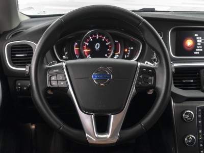 Volvo  V40 2016年 | TCBU優質車商認證聯盟