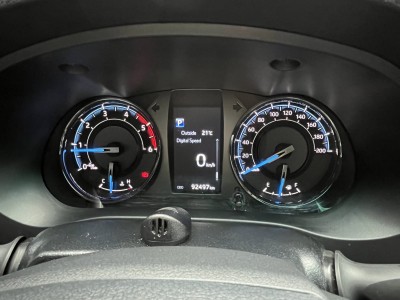 Toyota  Hilux 2021年 | TCBU優質車商認證聯盟